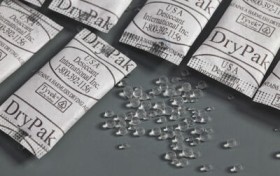 蒙脱石与硅胶干燥剂对比：皮革鞋帽欧洲出口防霉方案